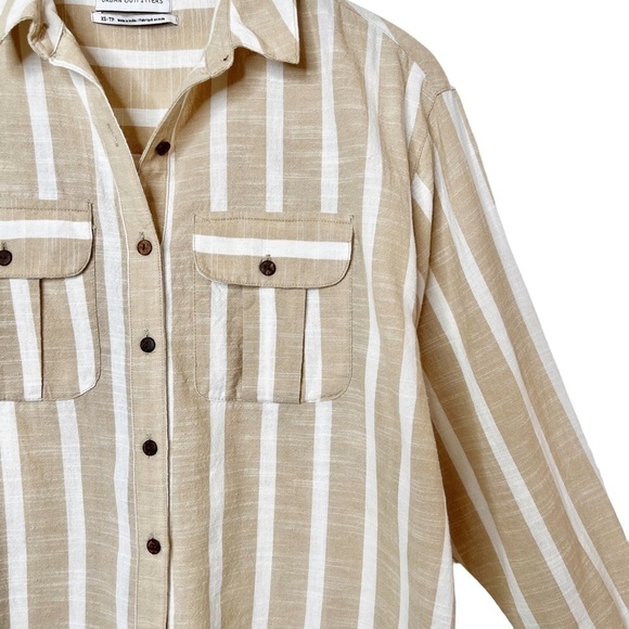 Urban Outfitters Women’s Tan White Striped Button Down Oversized Shirt Sz XS - Picture 4 of 12